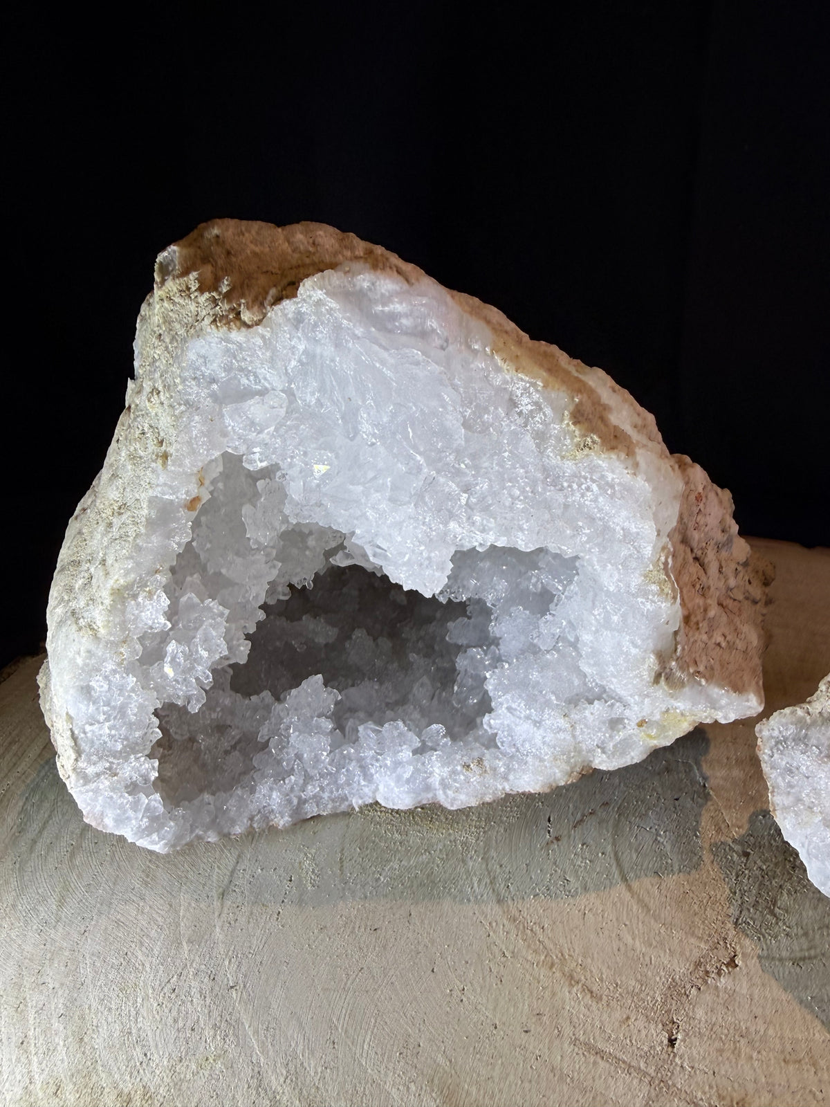 Bergkristal geode – 2 helften – 20 cm – 2,2 kg