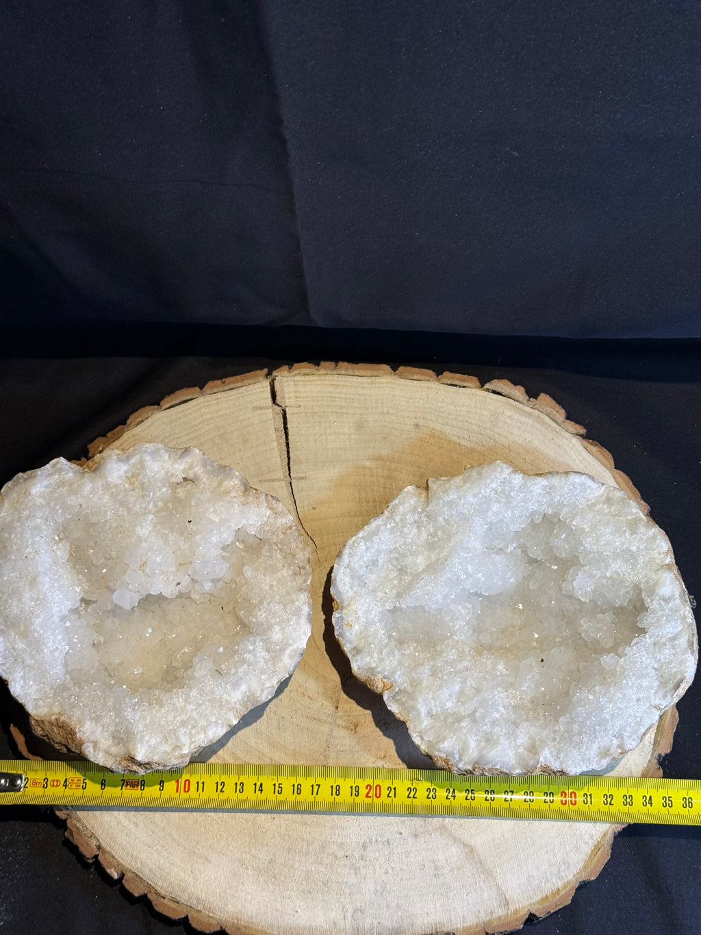 Rock crystal geode – 2 halves – 18 cm – 3.3 kg