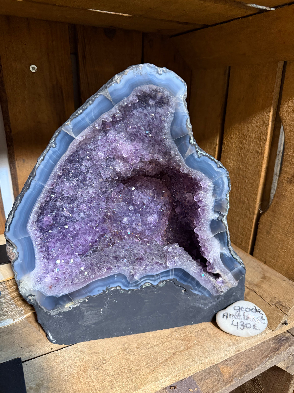 Amethistgeode uit Brazilië – 30 cm