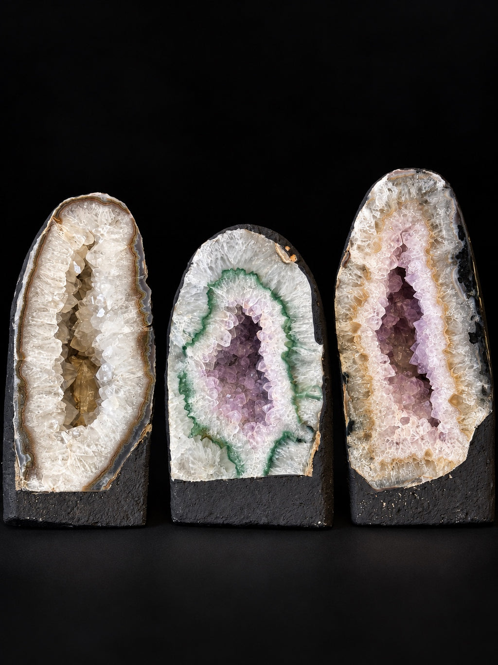 Agaatgeodes met natuurlijke kristallen – 3 unieke exemplaren